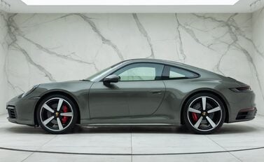 Porsche 911 Carrera S (992) 5