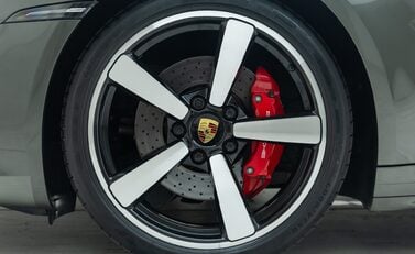 Porsche 911 Carrera S (992) 26