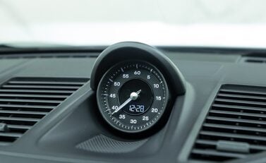 Porsche 911 Carrera S (992) 21