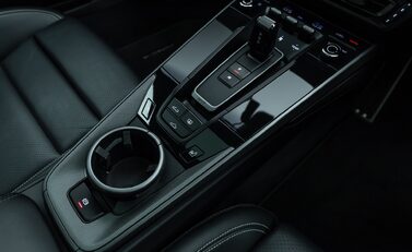 Porsche 911 Carrera S (992) 23