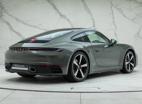 Porsche 911 Carrera S (992) 6