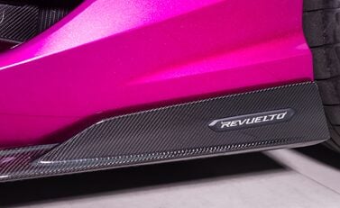 Lamborghini Revuelto 35