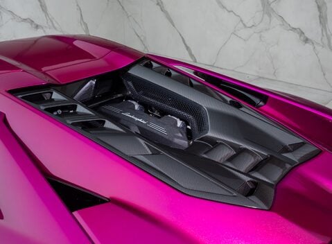 Lamborghini Revuelto 36