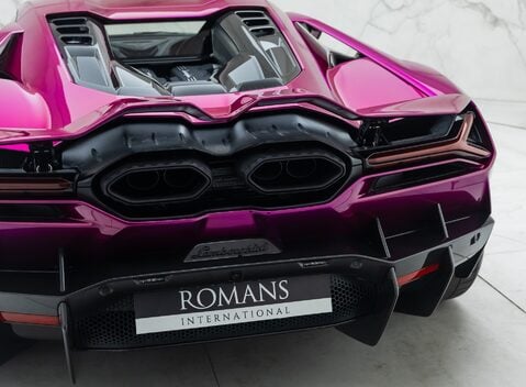 Lamborghini Revuelto 27