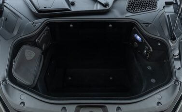 Lamborghini Revuelto 47