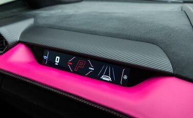 Lamborghini Revuelto 21