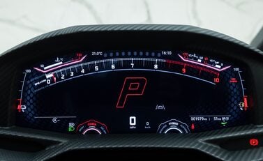 Lamborghini Revuelto 19