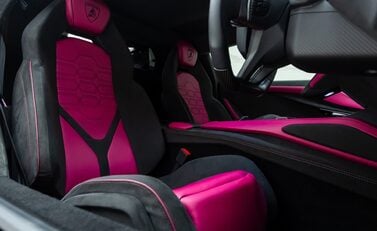 Lamborghini Revuelto 15