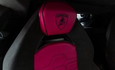 Lamborghini Revuelto 16