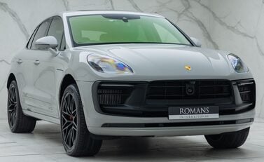 Porsche Macan GTS 9