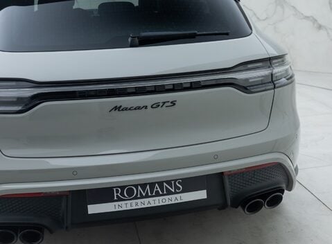 Porsche Macan GTS 30