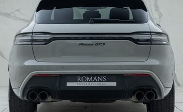 Porsche Macan GTS 8