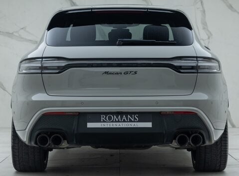 Porsche Macan GTS 8