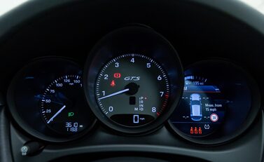 Porsche Macan GTS 22