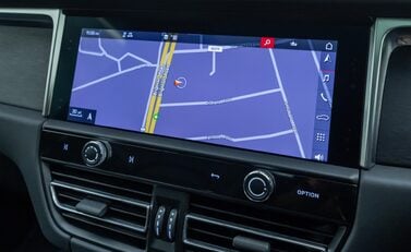 Porsche Macan GTS 24