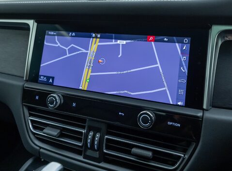 Porsche Macan GTS 24