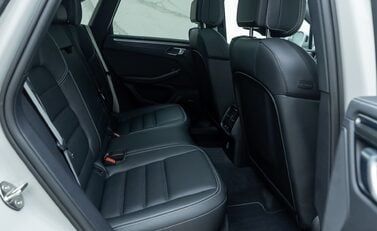 Porsche Macan GTS 18