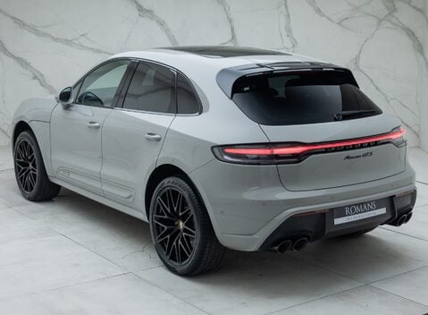 Porsche Macan GTS 12