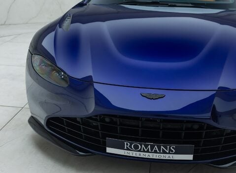 Aston Martin V8 Vantage ROADSTER 30