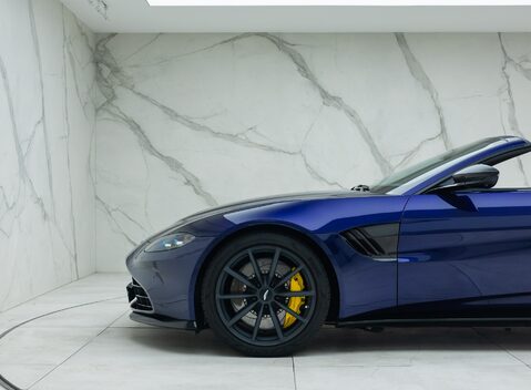 Aston Martin V8 Vantage ROADSTER 42