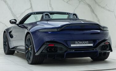 Aston Martin V8 Vantage ROADSTER 13