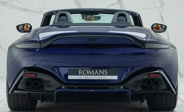 Aston Martin V8 Vantage ROADSTER 11