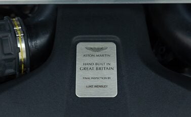 Aston Martin V8 Vantage ROADSTER 47