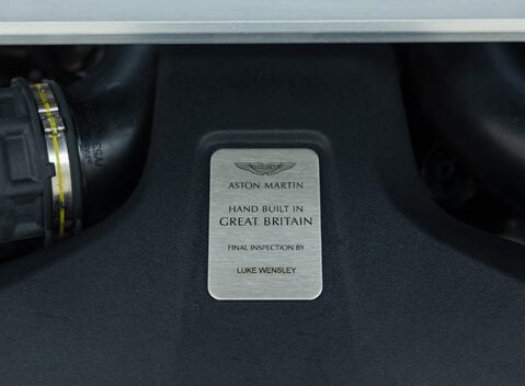 Aston Martin V8 Vantage ROADSTER 47