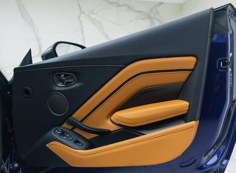 Aston Martin V8 Vantage ROADSTER 27