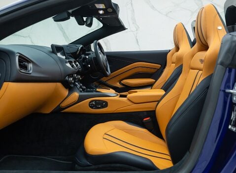 Aston Martin V8 Vantage ROADSTER 20