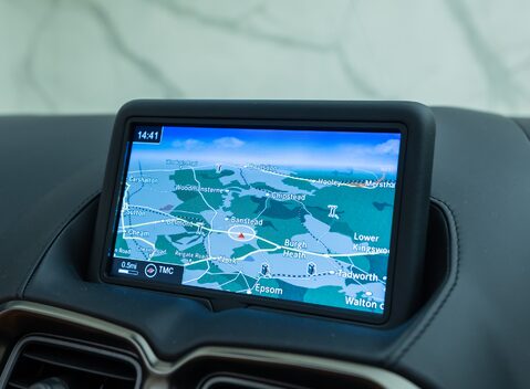 Aston Martin V8 Vantage ROADSTER 23