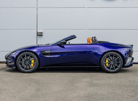 Aston Martin V8 Vantage ROADSTER 4