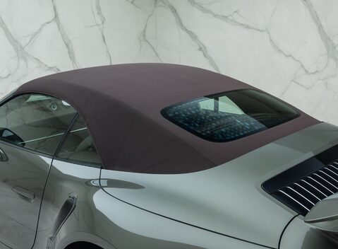 Porsche 911 Turbo S Cabriolet (992) 37