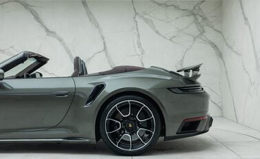 Porsche 911 Turbo S Cabriolet (992) 43