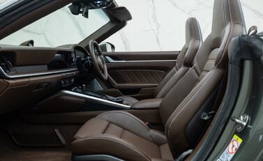Porsche 911 Turbo S Cabriolet (992) 20