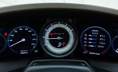 Porsche 911 Turbo S Cabriolet (992) 22