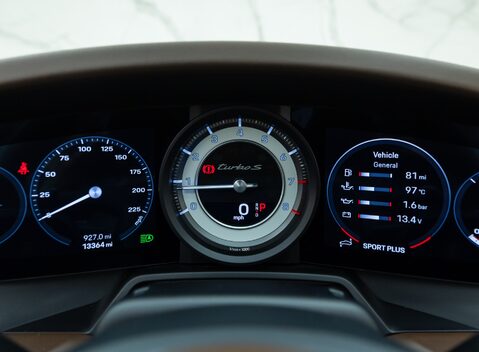 Porsche 911 Turbo S Cabriolet (992) 22