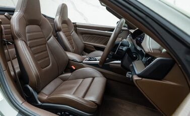 Porsche 911 Turbo S Cabriolet (992) 17