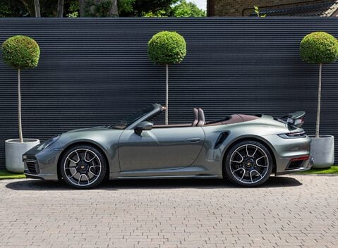 Porsche 911 Turbo S Cabriolet (992) 3