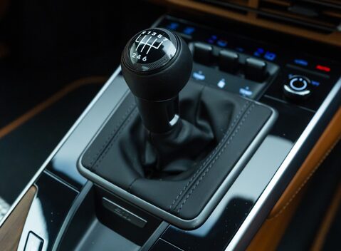 Porsche 911 SPORT CLASSIC (992) 25