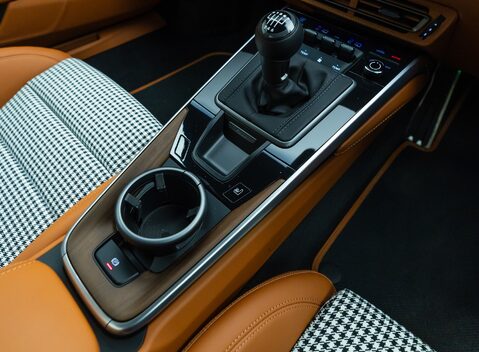 Porsche 911 SPORT CLASSIC (992) 26