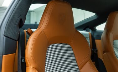 Porsche 911 SPORT CLASSIC (992) 15