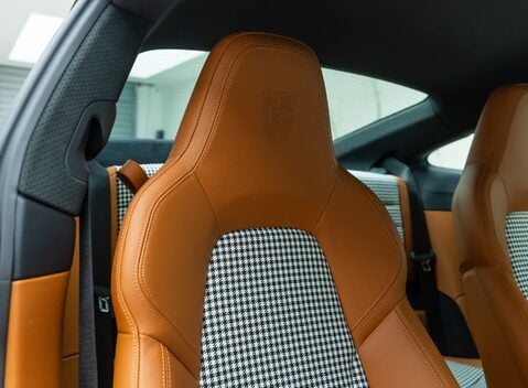 Porsche 911 SPORT CLASSIC (992) 15