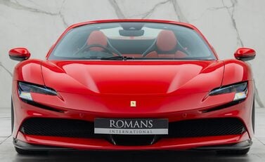 Ferrari SF90 Spider 10