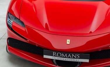 Ferrari SF90 Spider 31