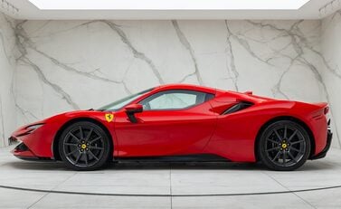 Ferrari SF90 Spider 7