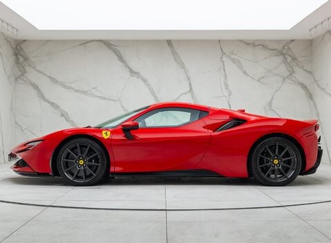 Ferrari SF90 Spider 7