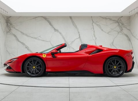 Ferrari SF90 Spider 6