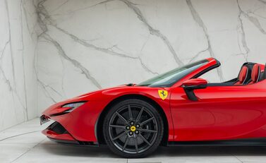 Ferrari SF90 Spider 46
