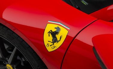 Ferrari SF90 Spider 37